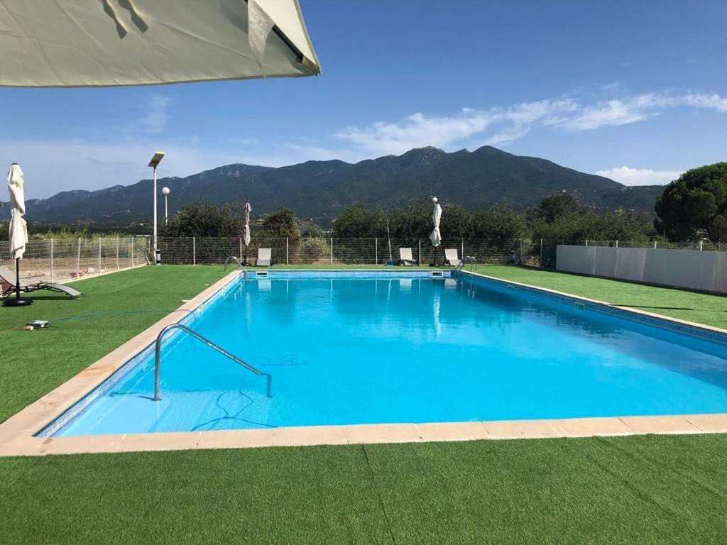 Hotel La Garenne Tresserre Bagian luar foto