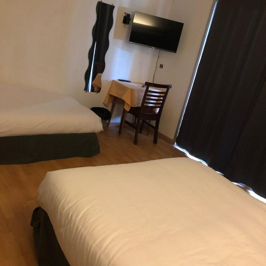 Hotel La Garenne Tresserre Bagian luar foto